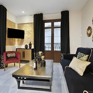 Suites Gran Via Capilla Real Apartamento
